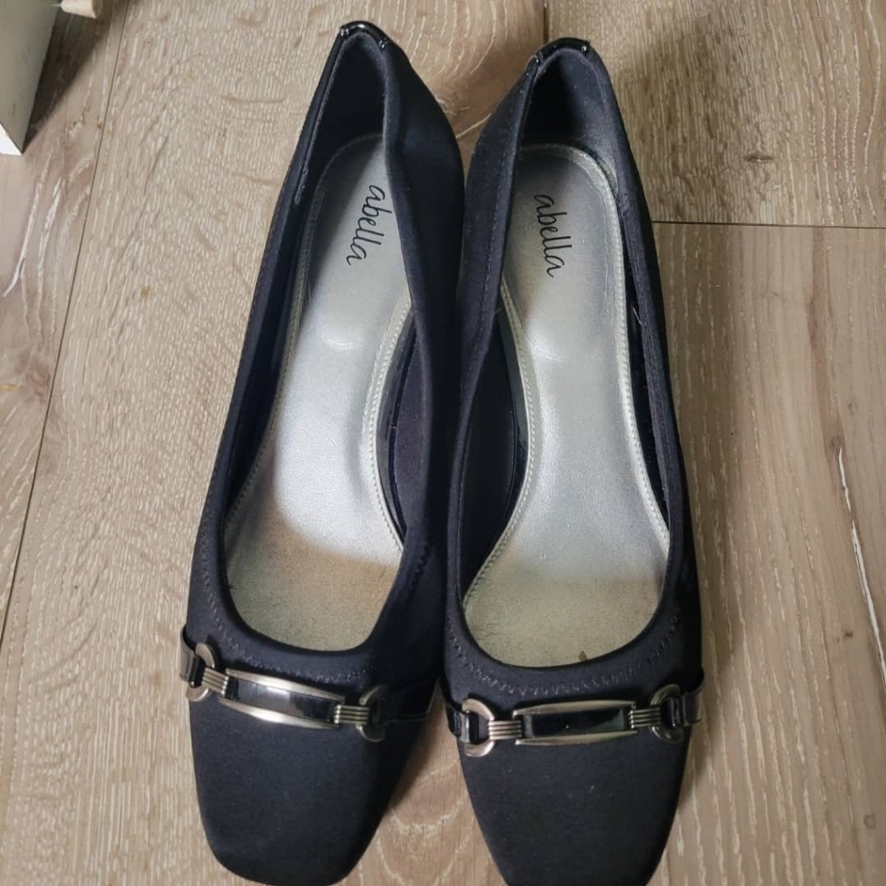 Women's Black Wedge Shoes with Rounded Toe. Size US 9 - Picture 6 of 8